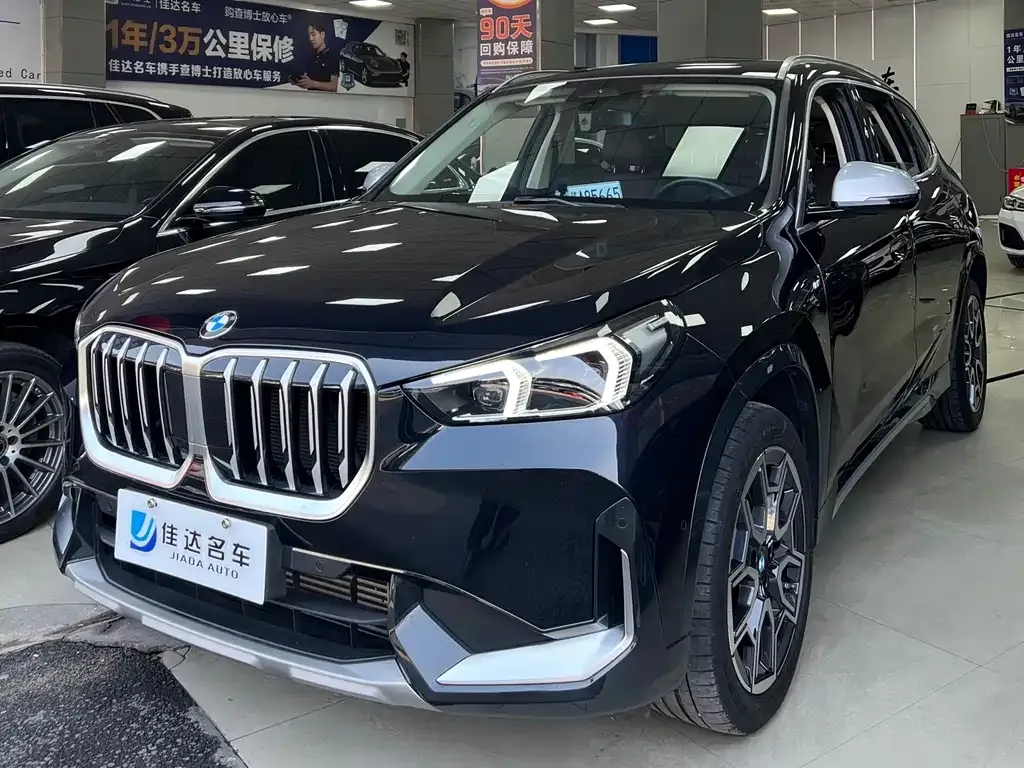 BMW X1 — фото 1