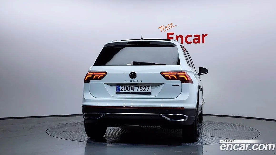 Volkswagen Tiguan — фото 5