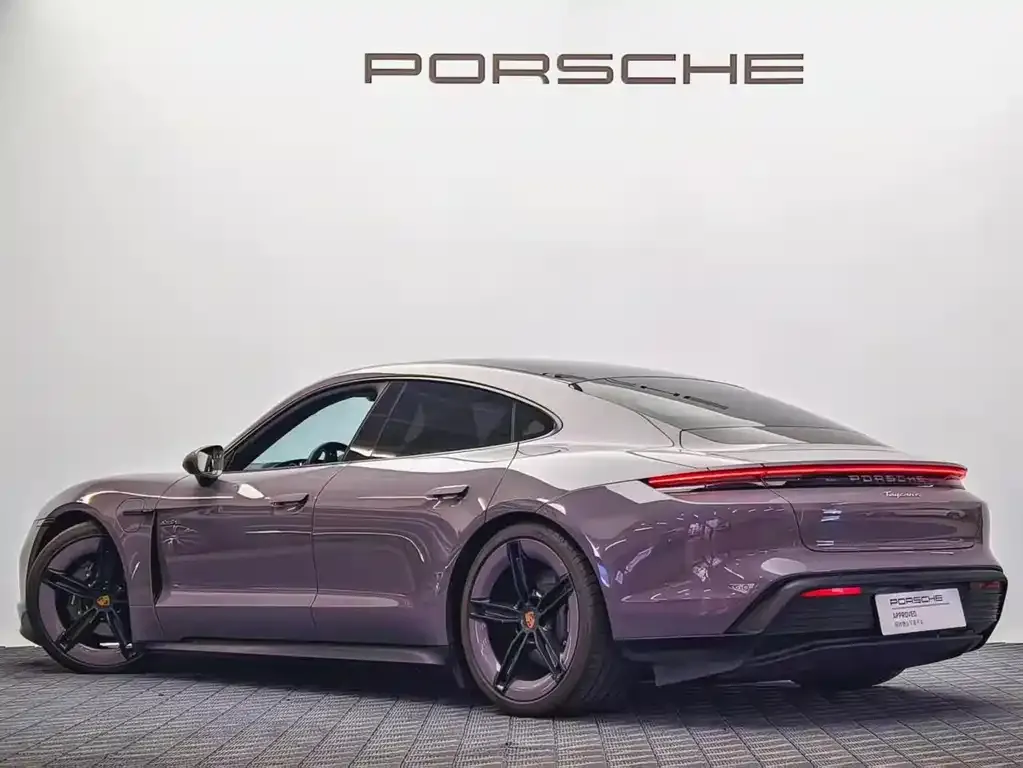Porsche Taycan — фото 6