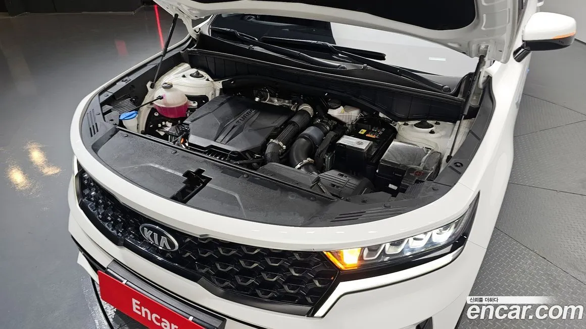 Kia Sorento — фото 7