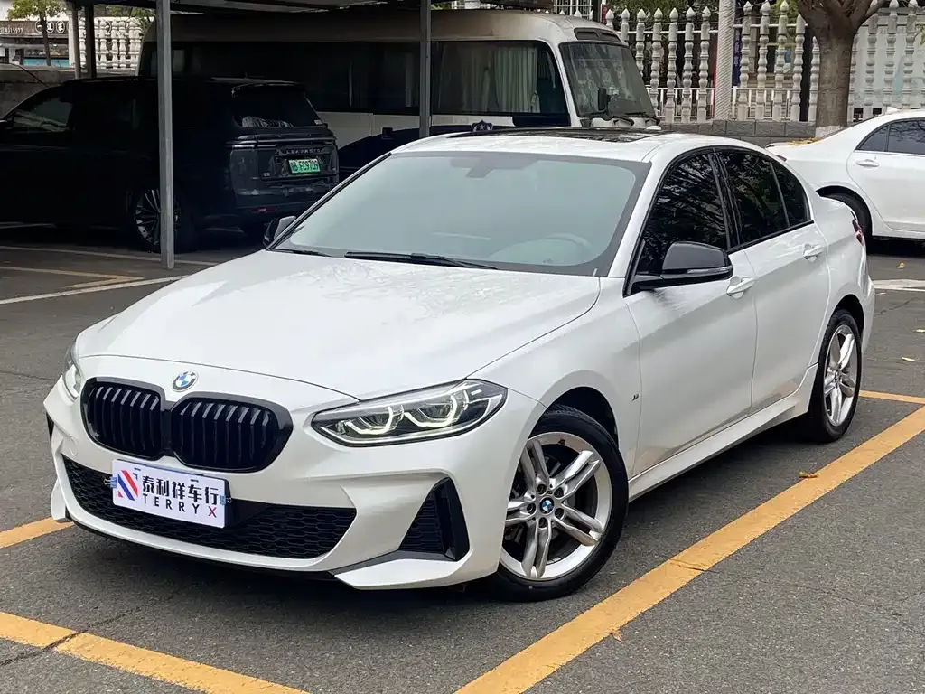 BMW 1 Series — фото 1