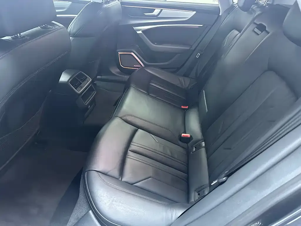 Audi A7 — фото 2