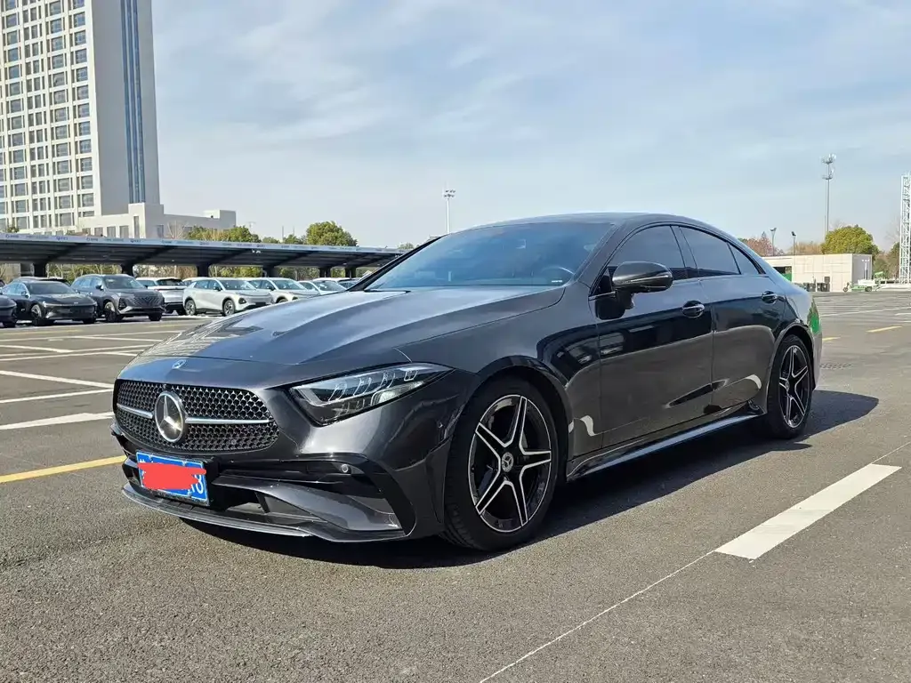 Mercedes-Benz CLS — фото 1