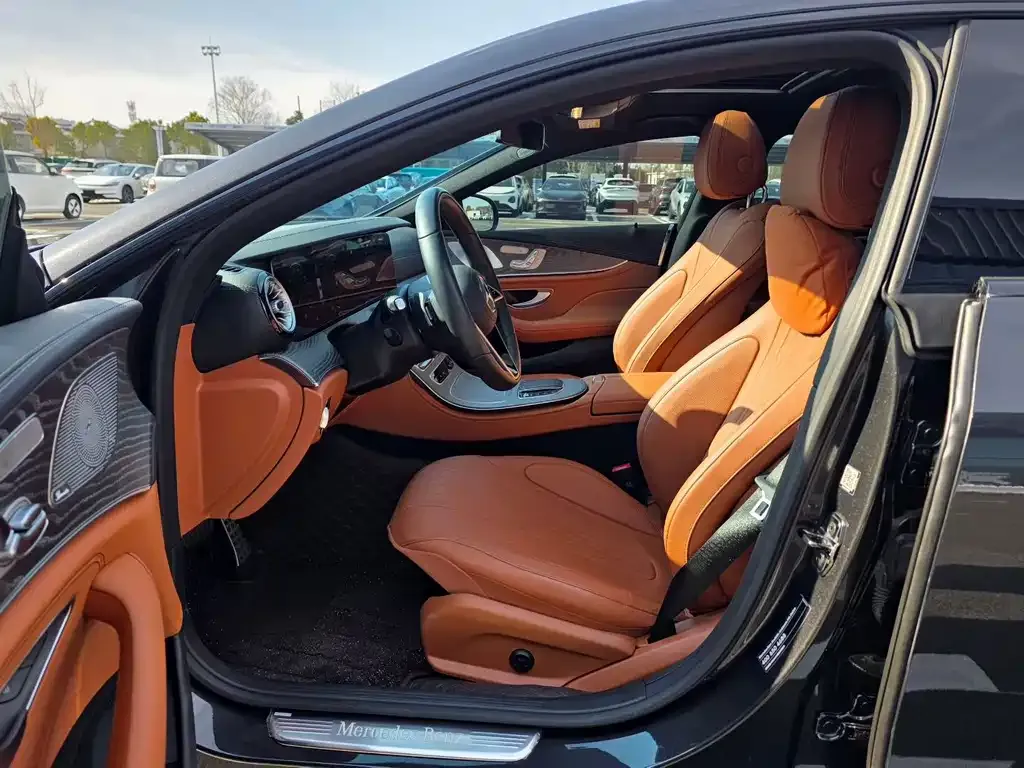 Mercedes-Benz CLS — фото 2