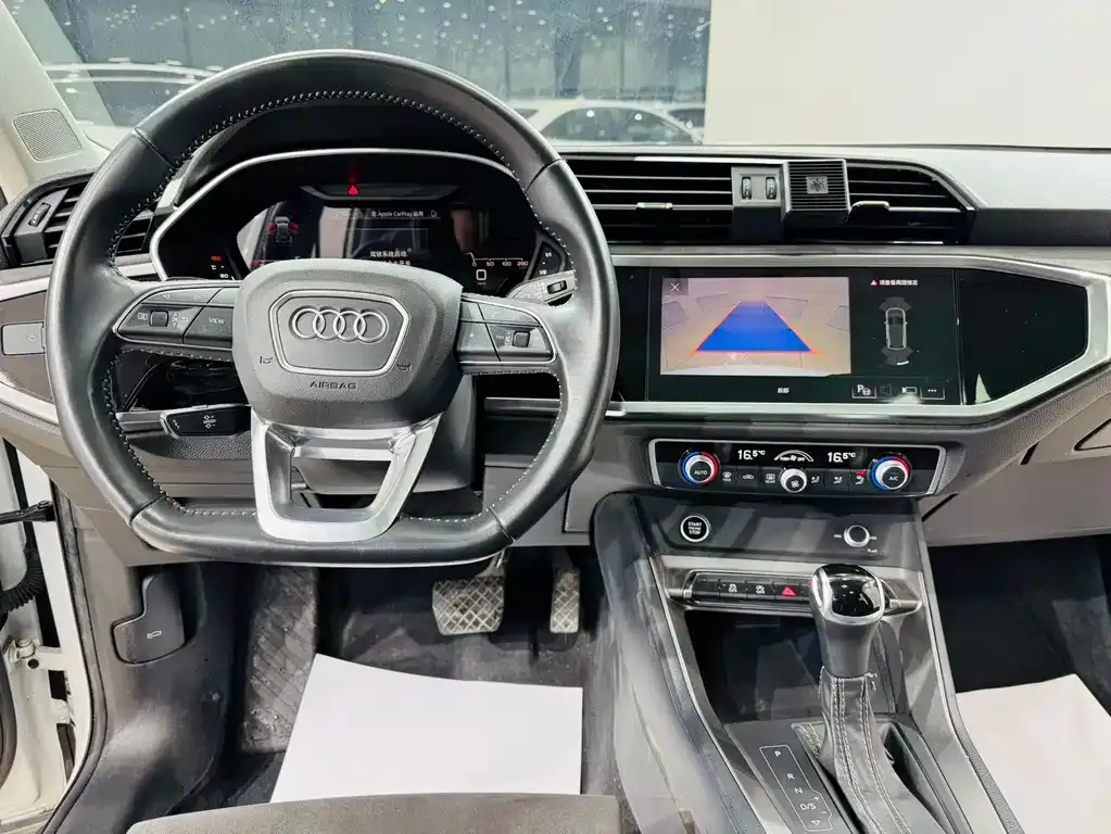 Audi Q3 — фото 8