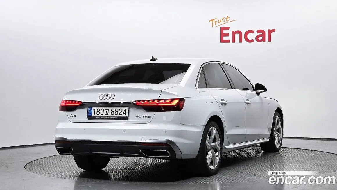 Audi A4 — фото 3