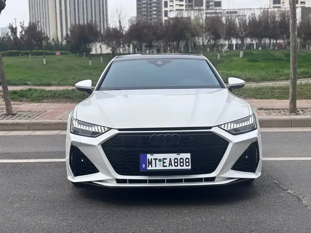Audi A7 — фото 1