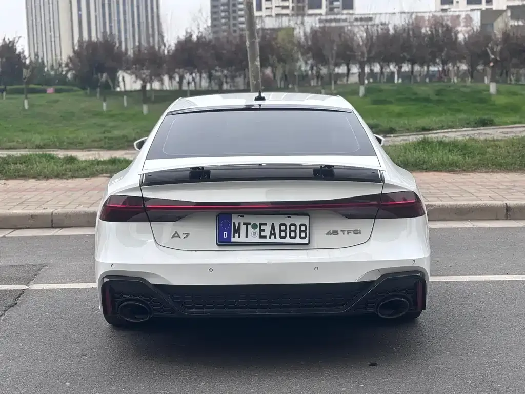 Audi A7 — фото 8