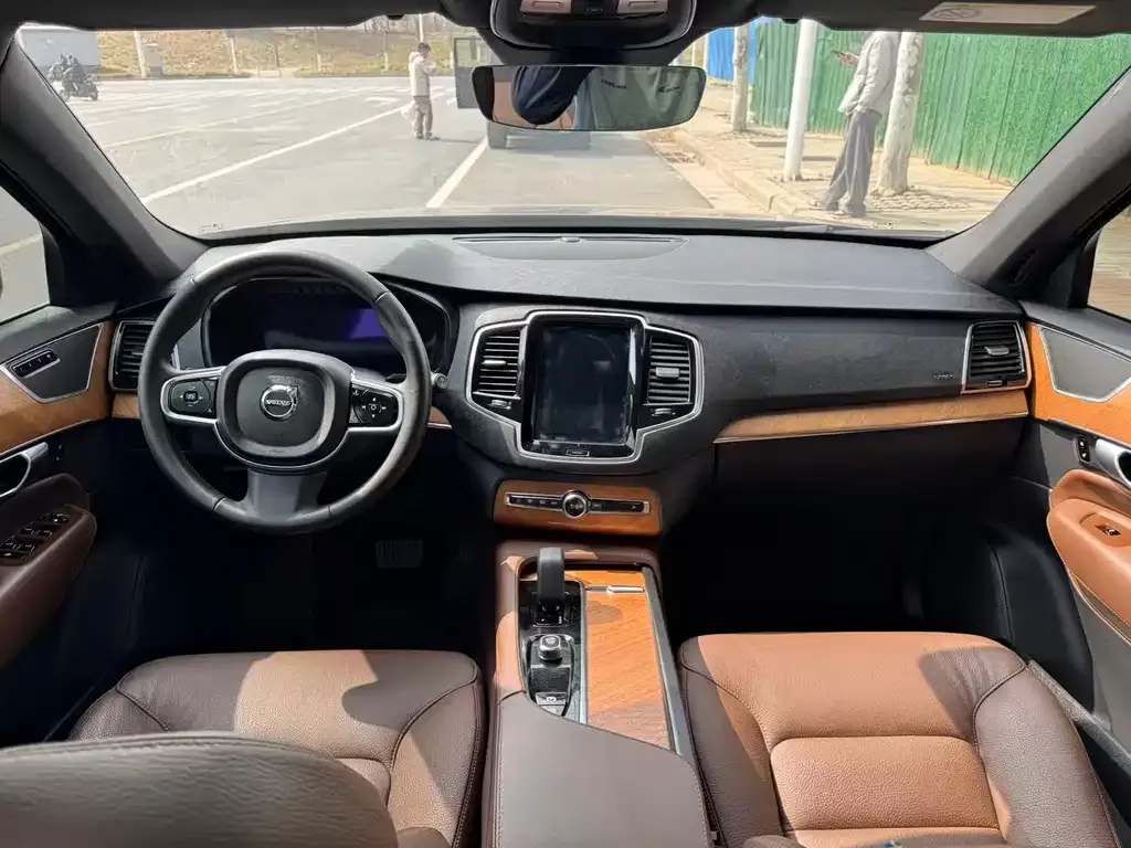 Volvo XC90 — фото 2