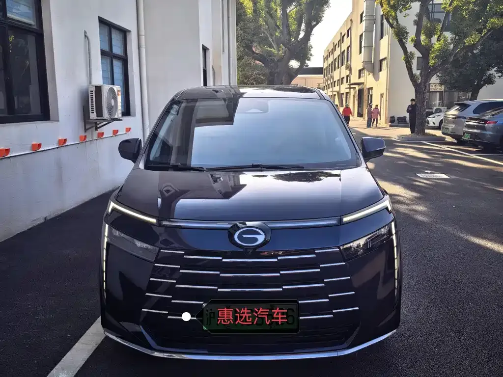 GAC Motor E8 Hybrid — фото 4
