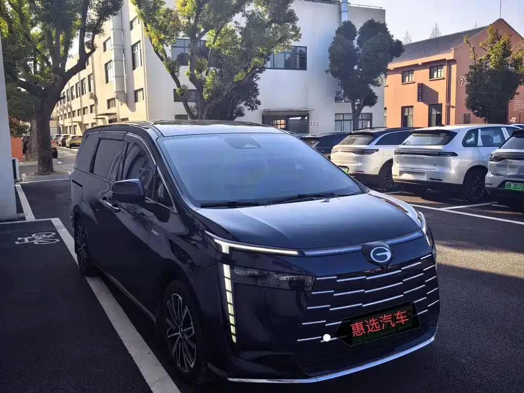 GAC Motor E8 Hybrid — фото 9