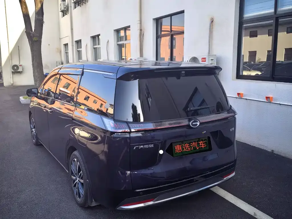 GAC Motor E8 Hybrid — фото 8