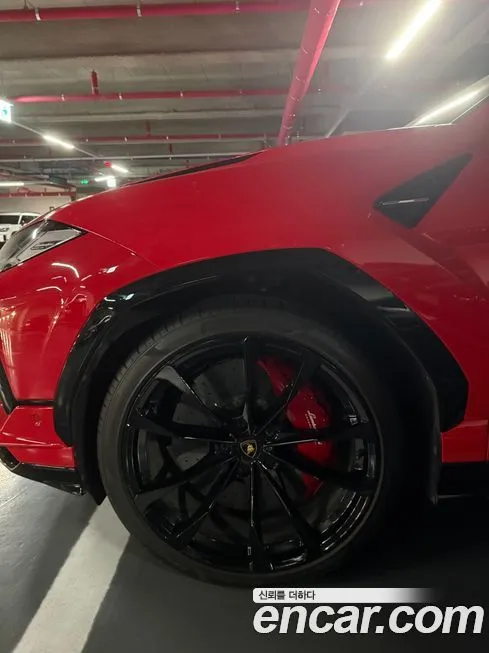 Lamborghini Urus — фото 6