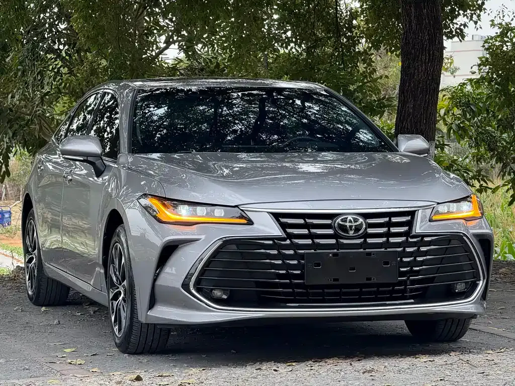 Toyota Avalon — фото 9