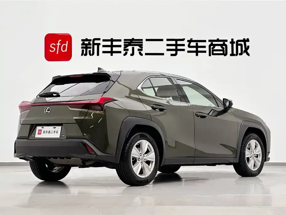 Lexus UX — фото 3