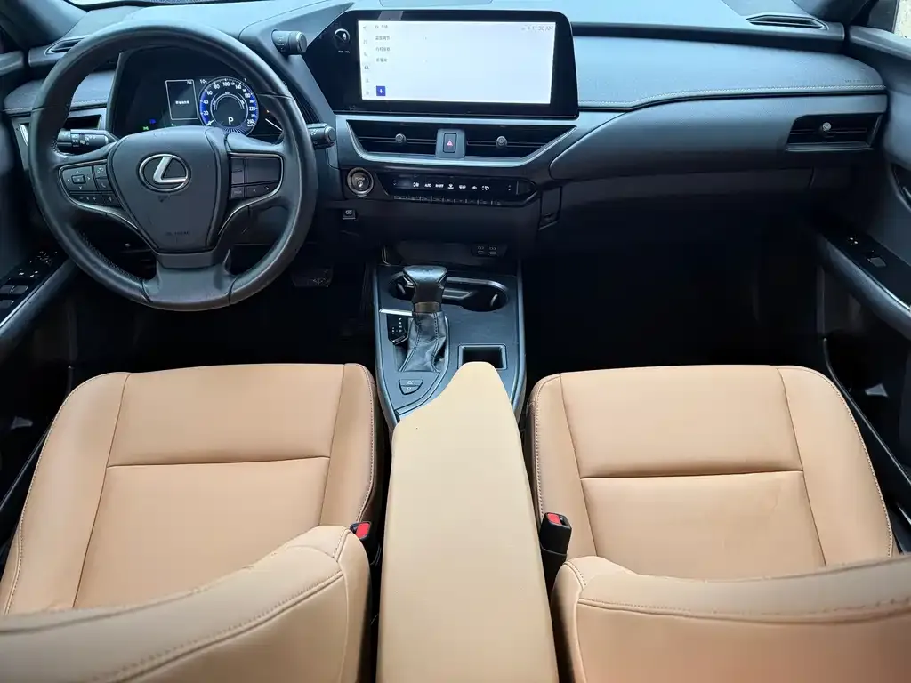 Lexus UX — фото 3