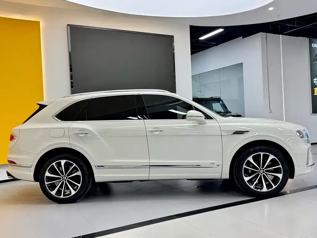 Bentley Bentayga — фото 4