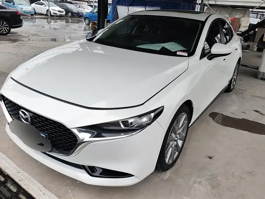 Mazda 3 Axela — фото 1