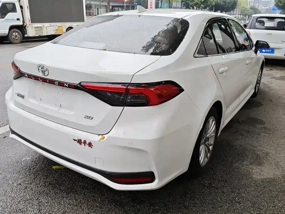 Toyota Allion — фото 3