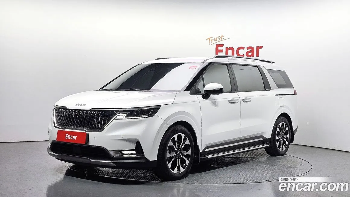 Kia Carnival — фото 1