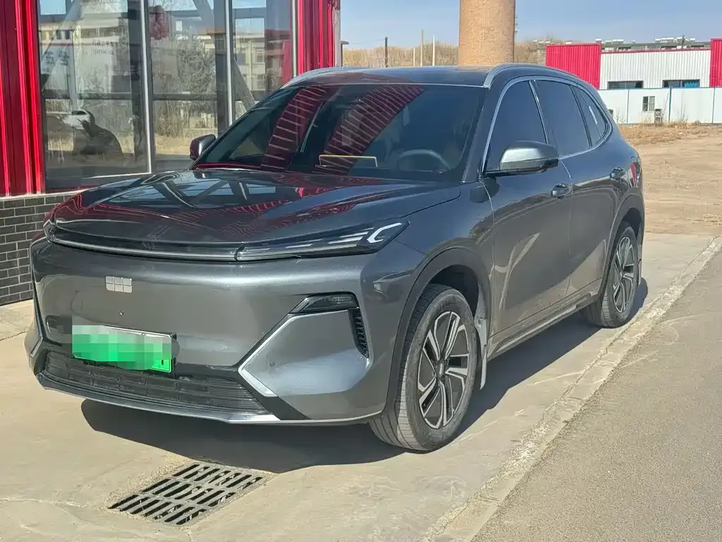 Geely 银河星舰7 — фото 1