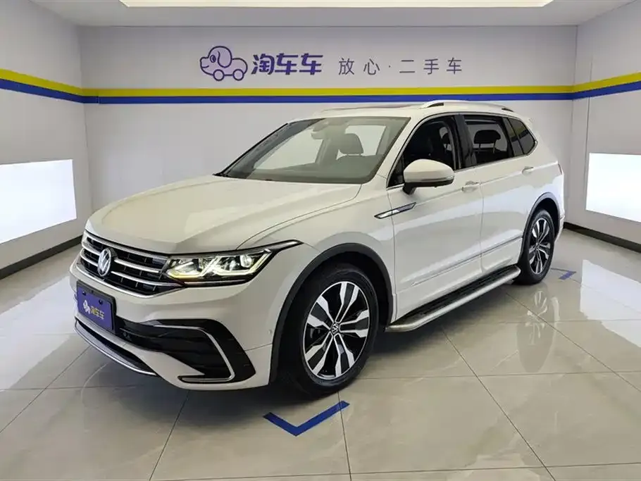Volkswagen Tiguan L — фото 1