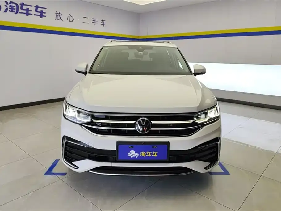 Volkswagen Tiguan L — фото 3