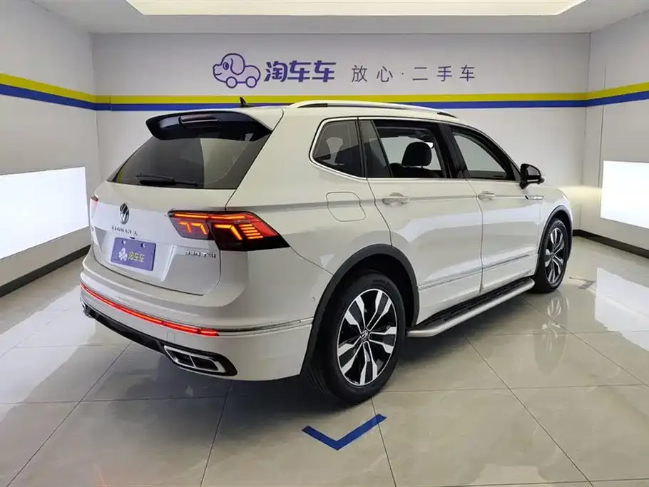 Volkswagen Tiguan L — фото 7
