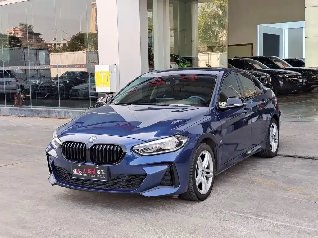 BMW 1 Series — фото 1