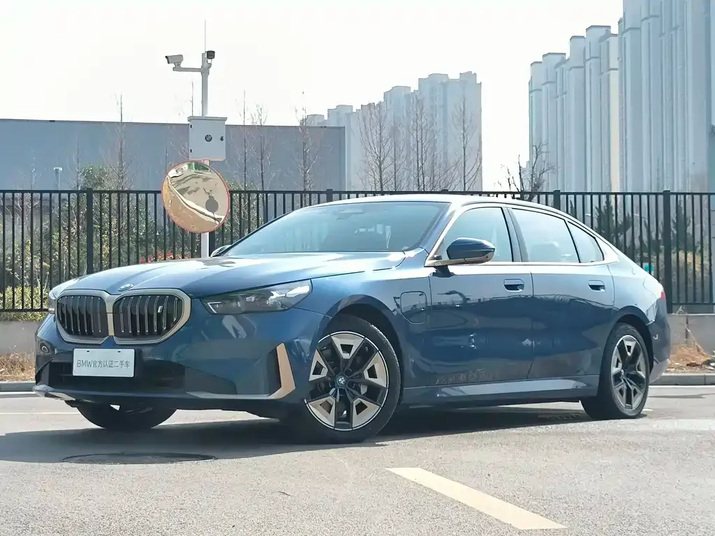 BMW i5 — фото 2