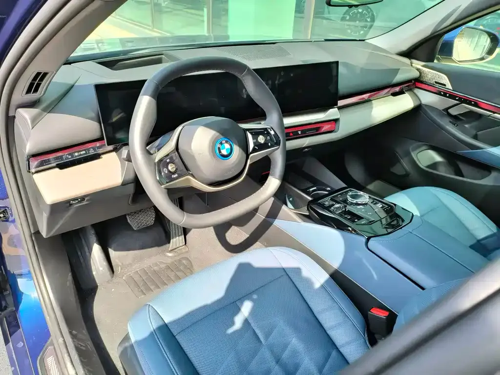 BMW i5 — фото 5