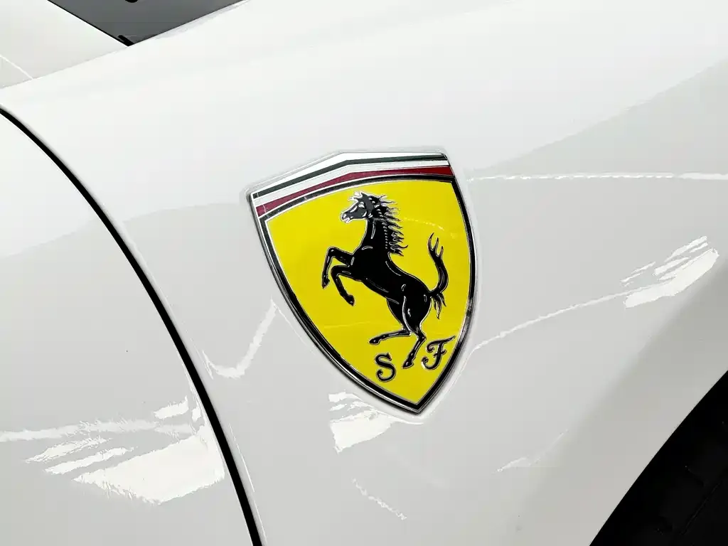 Ferrari F8 — фото 2