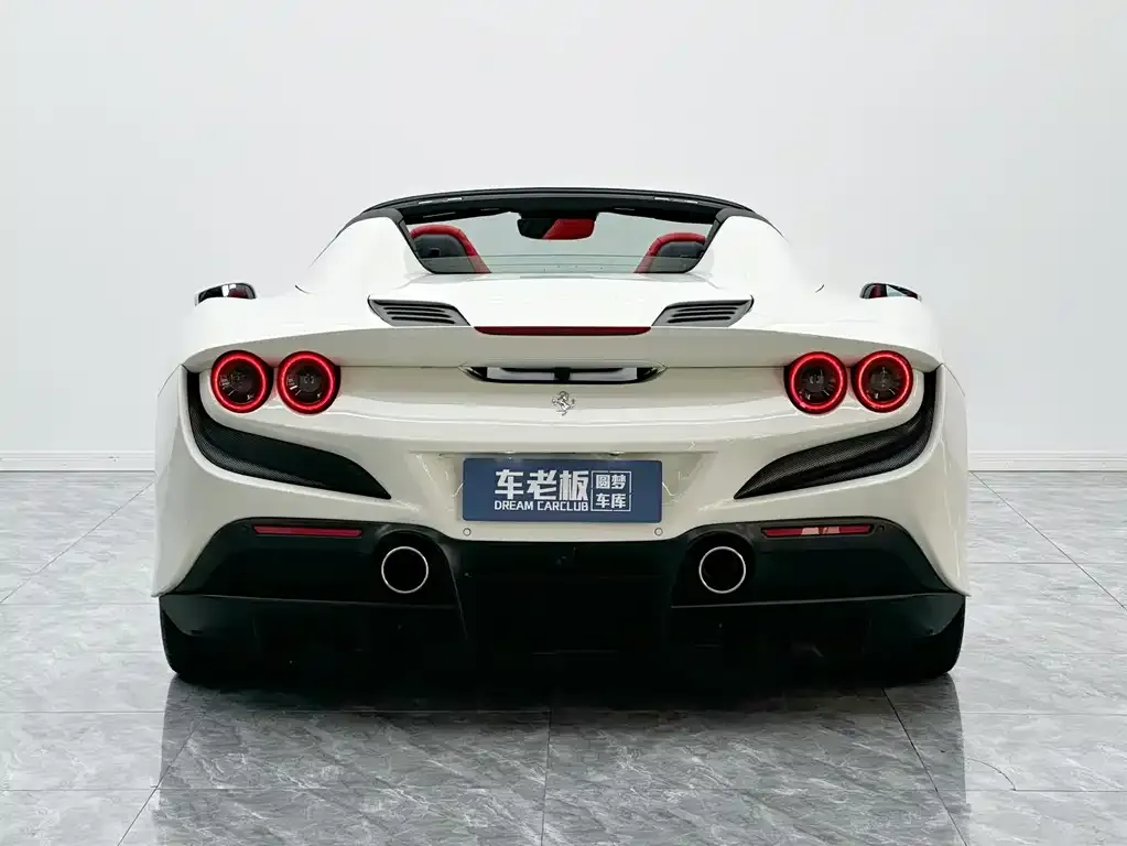 Ferrari F8 — фото 7