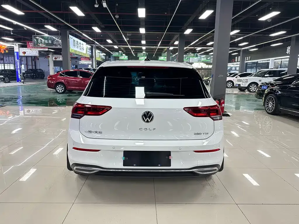Volkswagen Golf — фото 9