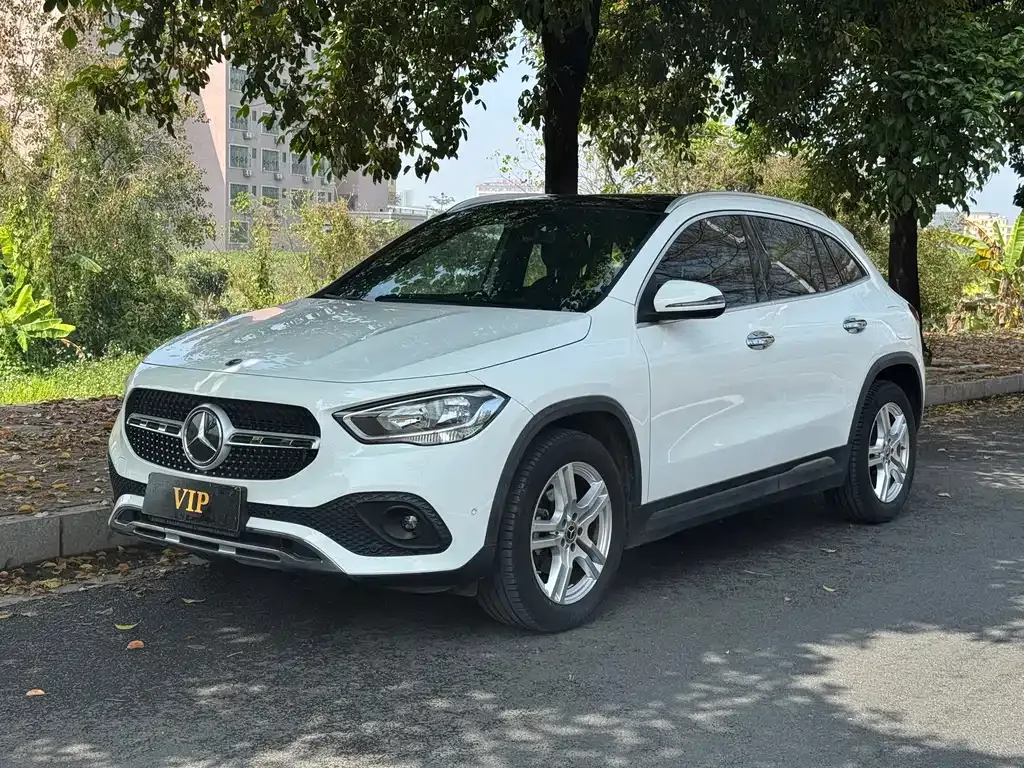 Mercedes-Benz GLA — фото 1