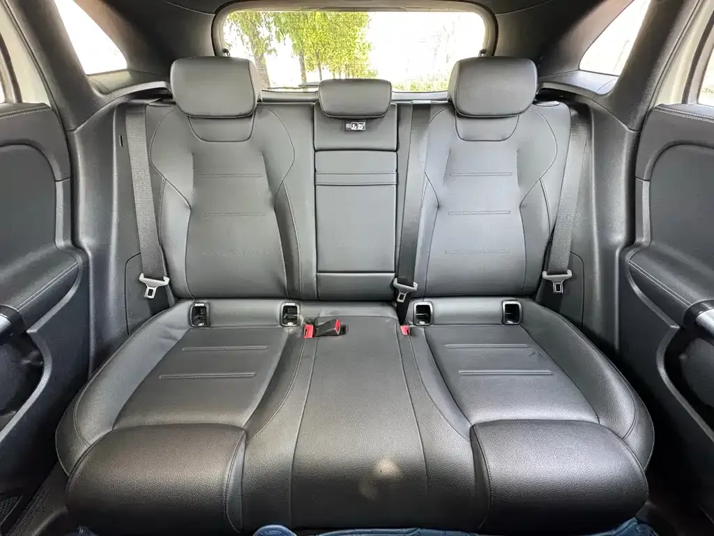 Mercedes-Benz GLA — фото 6