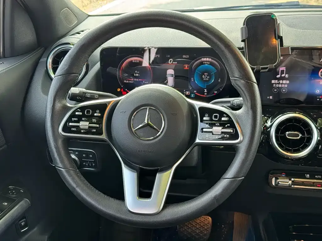 Mercedes-Benz GLA — фото 3