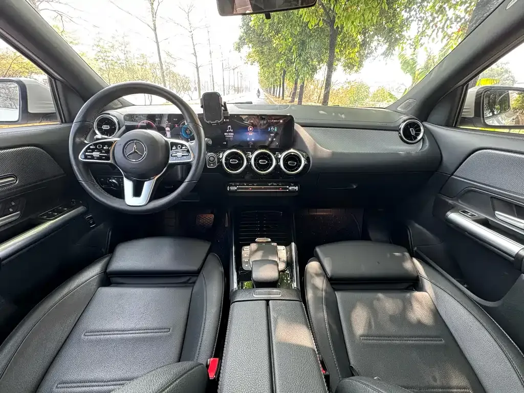 Mercedes-Benz GLA — фото 8