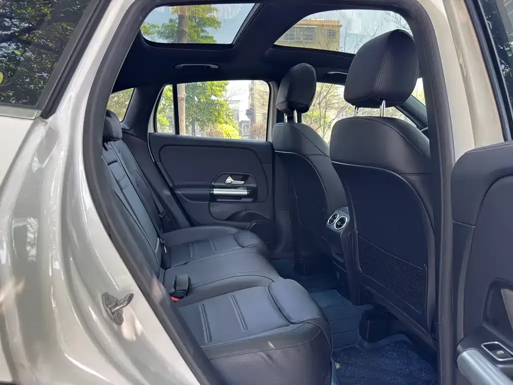 Mercedes-Benz GLA — фото 7
