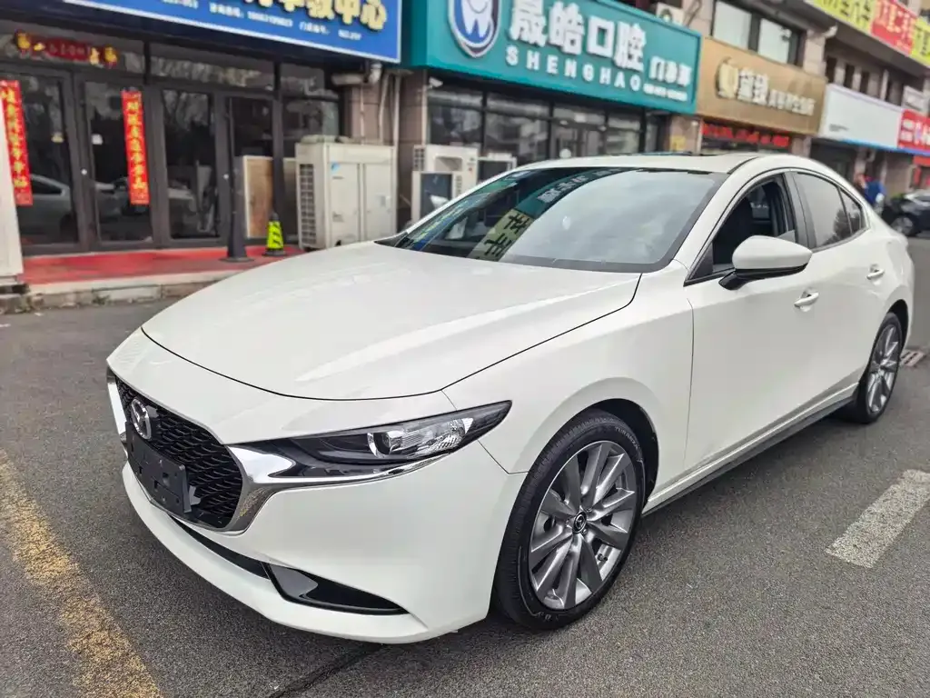Mazda 3 Axela — фото 1