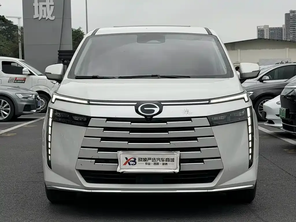 GAC Motor Trumpchi E8 — фото 2
