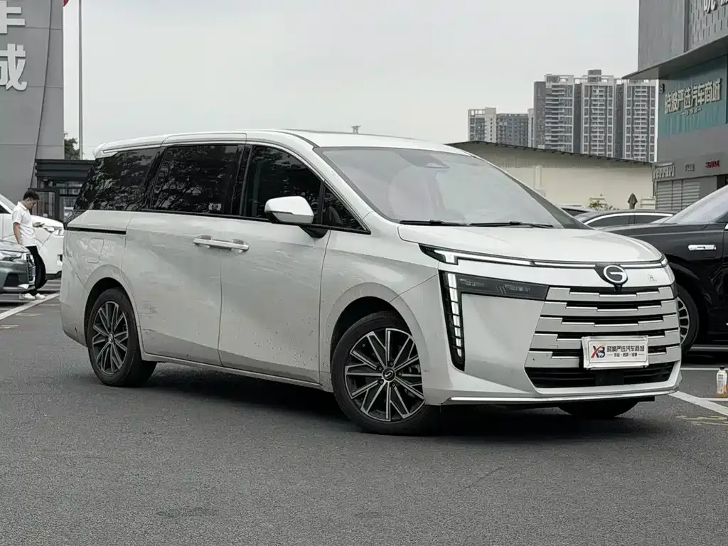GAC Motor Trumpchi E8 — фото 7