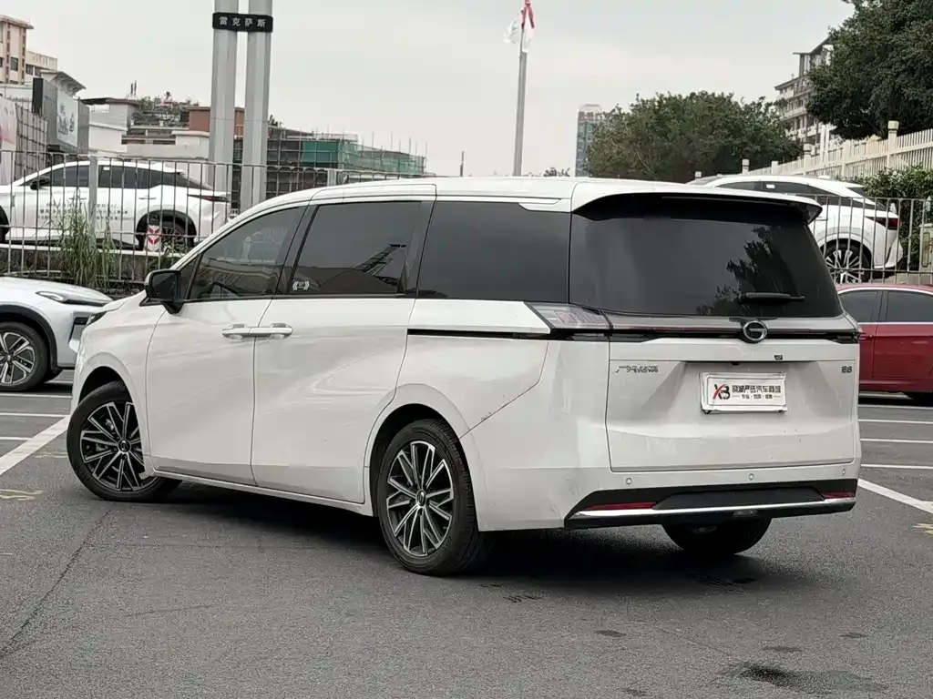 GAC Motor Trumpchi E8 — фото 5
