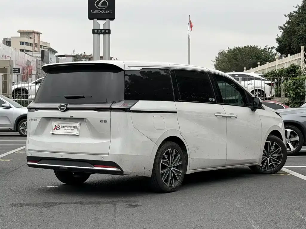 GAC Motor Trumpchi E8 — фото 6