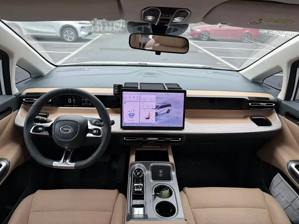 GAC Motor Trumpchi E8 — фото 3