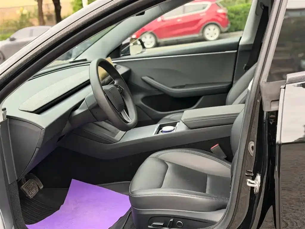Tesla Model 3 — фото 2