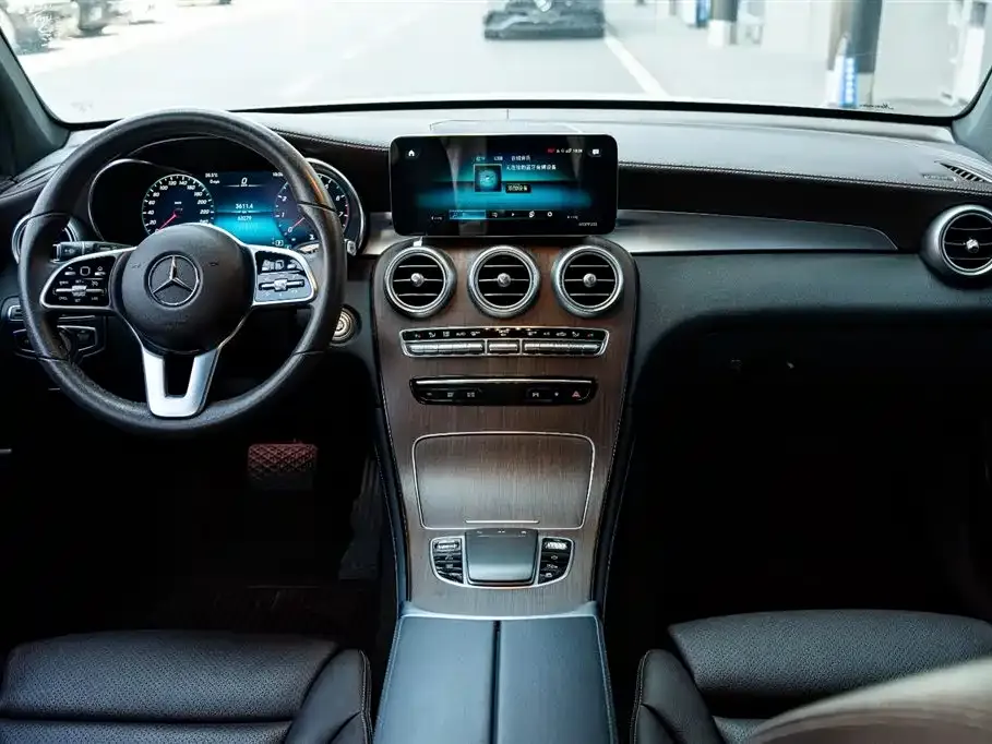 Mercedes-Benz GLC — фото 8