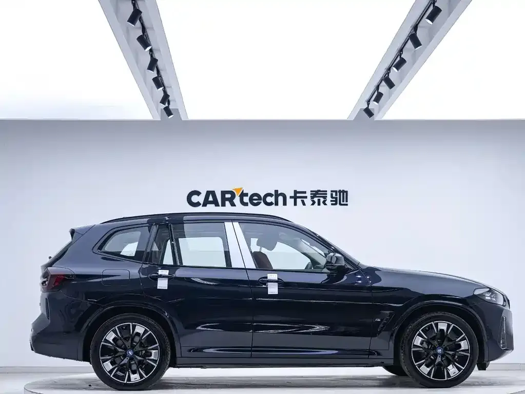 BMW iX3 — фото 4
