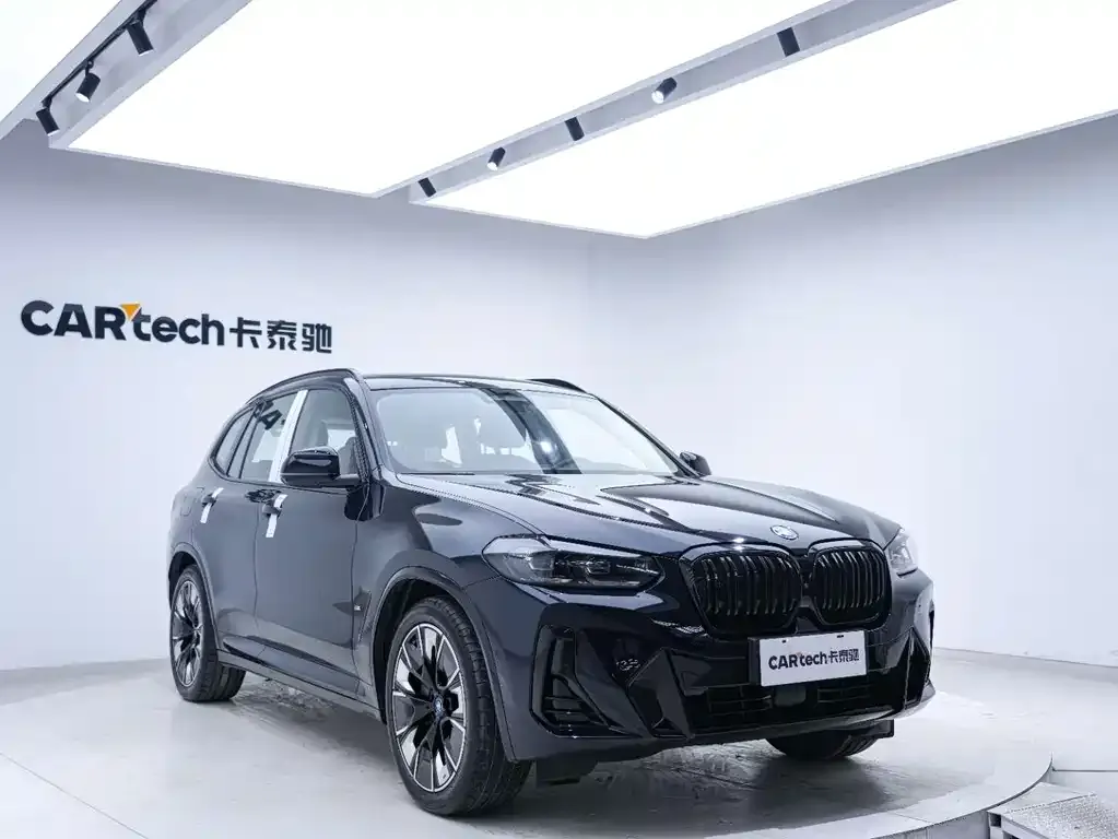 BMW iX3 — фото 5