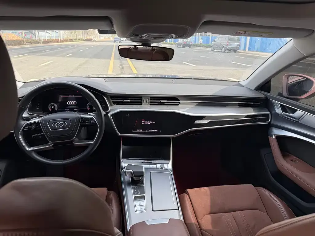 Audi A7L — фото 5